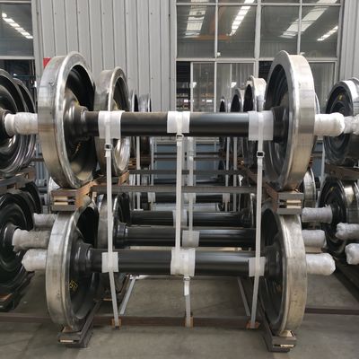 Y25 बोगी के लिए फोल्ड स्टील BA004 920 मिमी रेलवे व्हील सेट